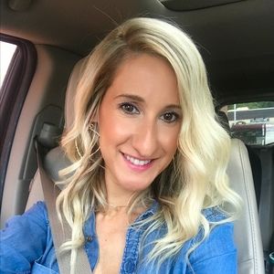 Meet your Posher, Rebecca